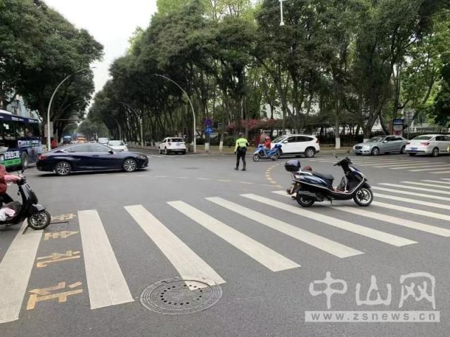 手机230.jpg