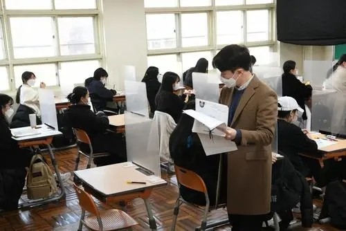 韩国高考残酷真相揭秘：比死刑更恐怖，穷学生根本没有出头之日