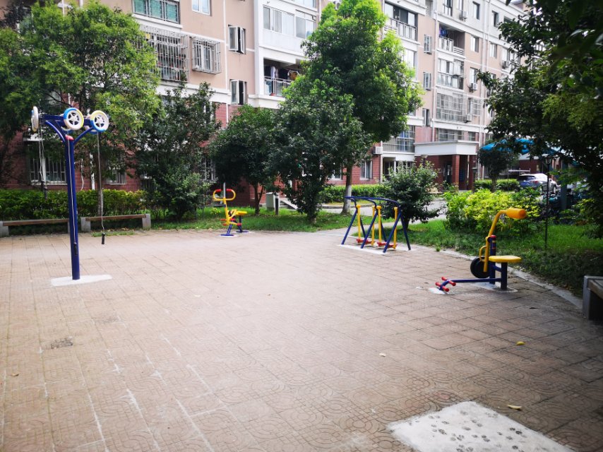 虹梅景苑二街坊健身点