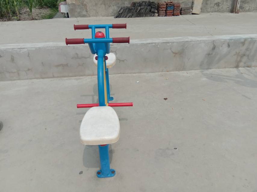 双人蹬腿器