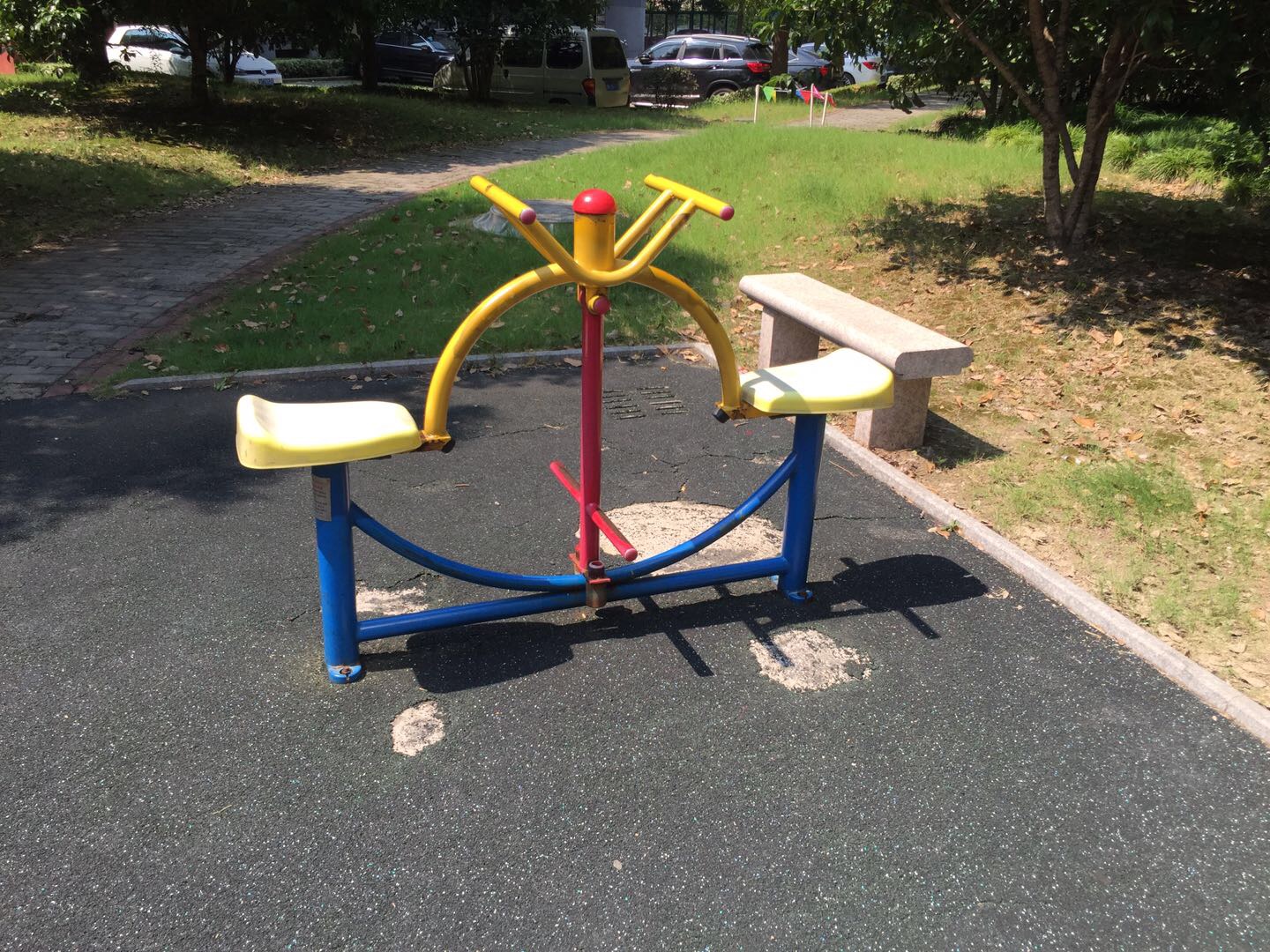 下肢锻炼器