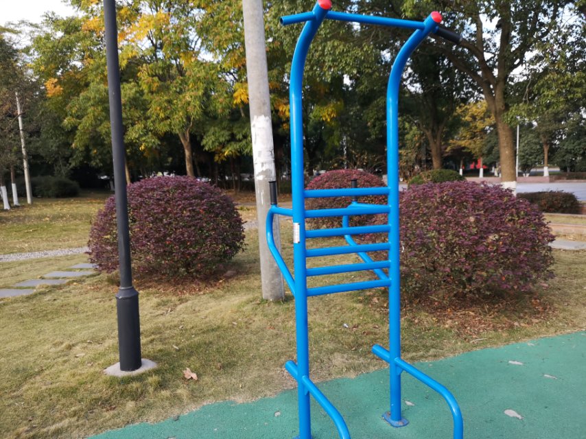 多功能训练器