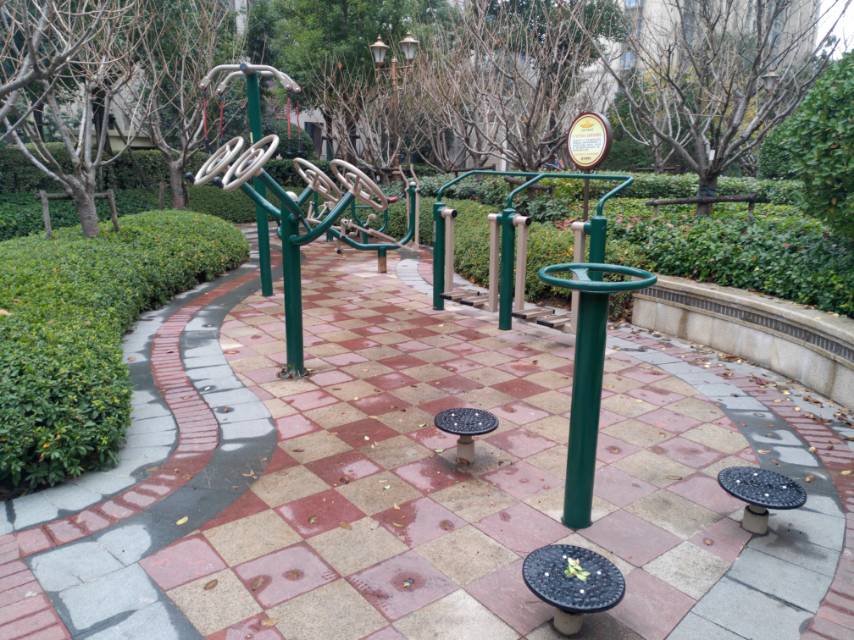 恒大御景湾小区东南区市民健身点