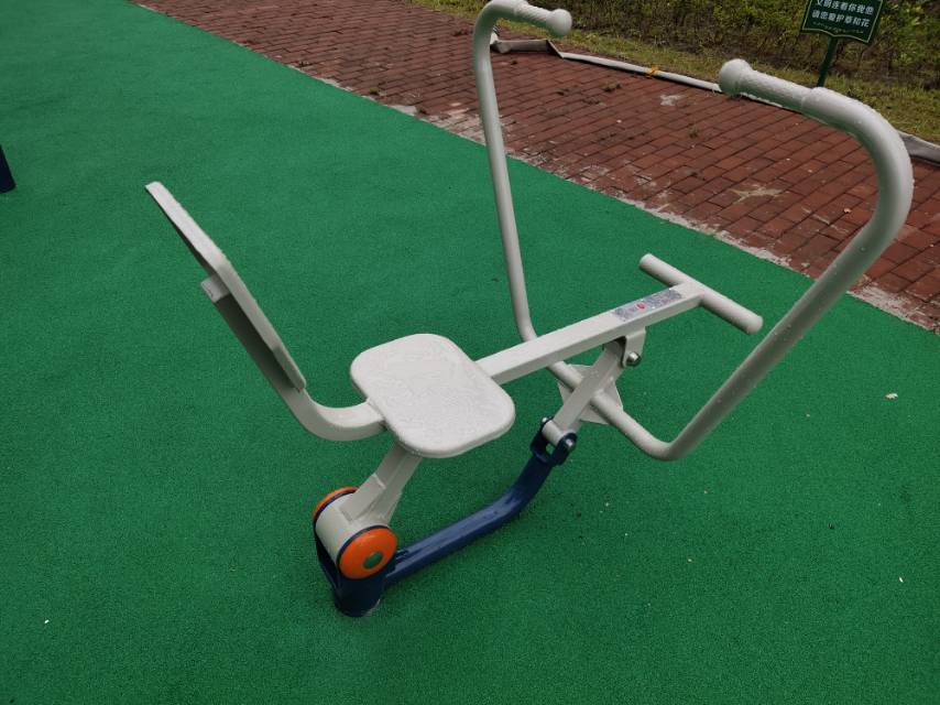 划船器