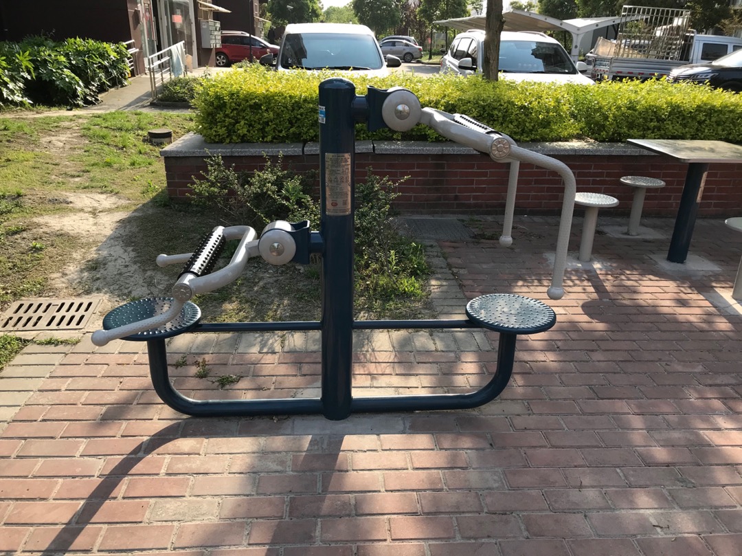 颈腰按摩器