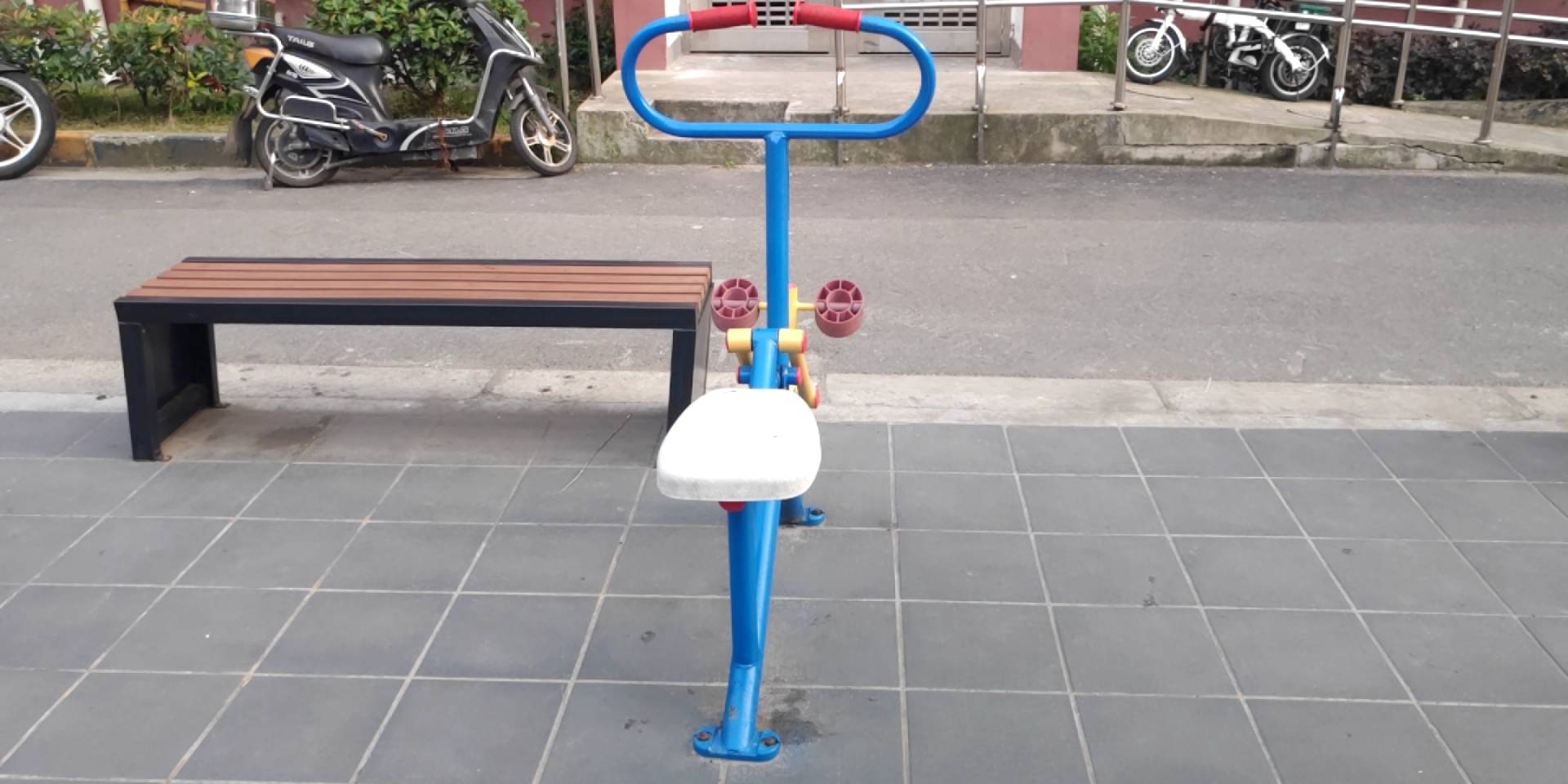 腰力锻炼器