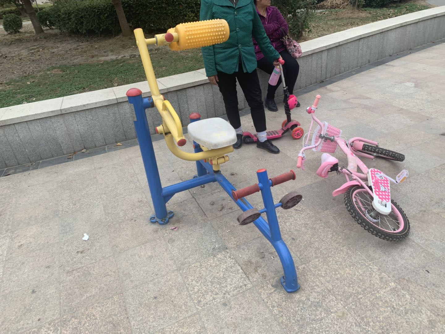 自重腰腹锻炼器