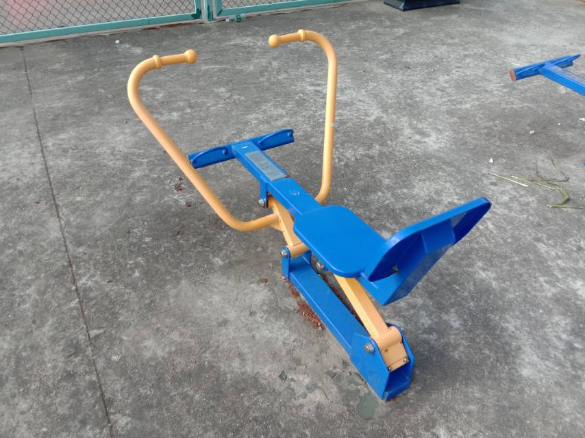 划船器