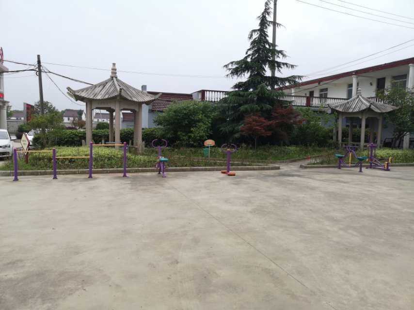 梁典村健身苑点