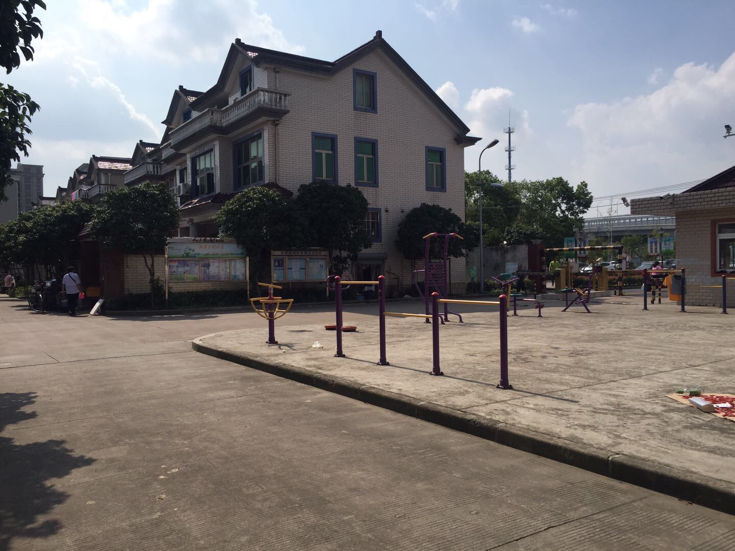 石皮弄村林家桥健身点