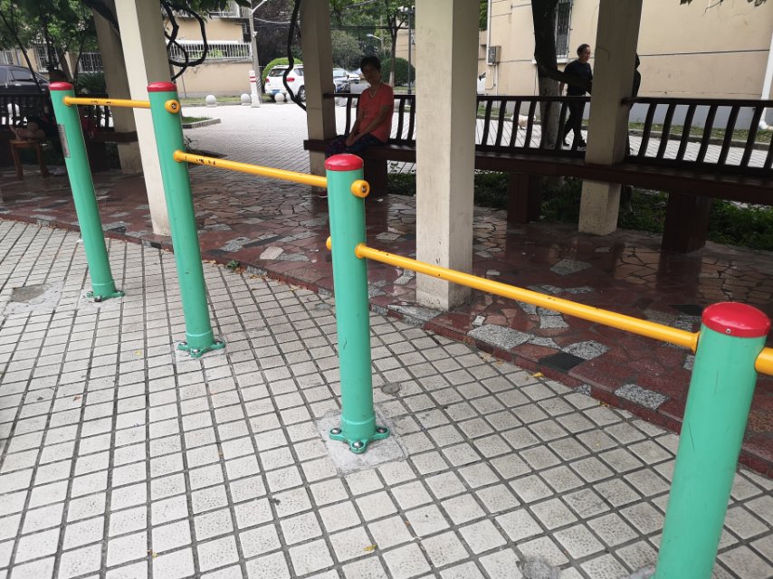 多联压腿架