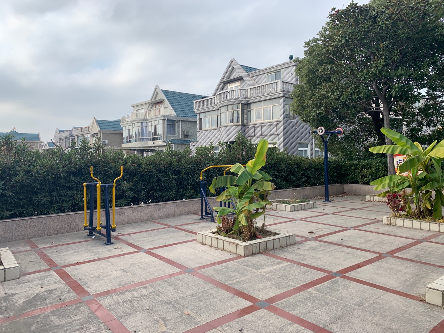 樊家村思义路2100弄市民健身点