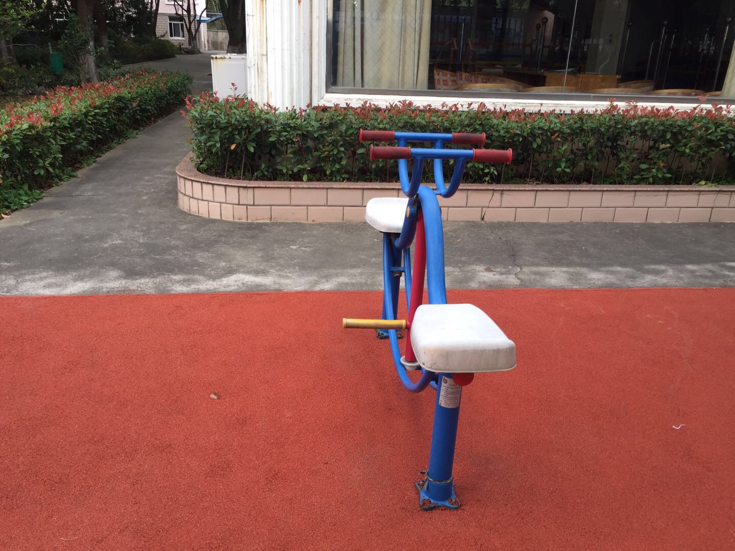 下肢锻炼器