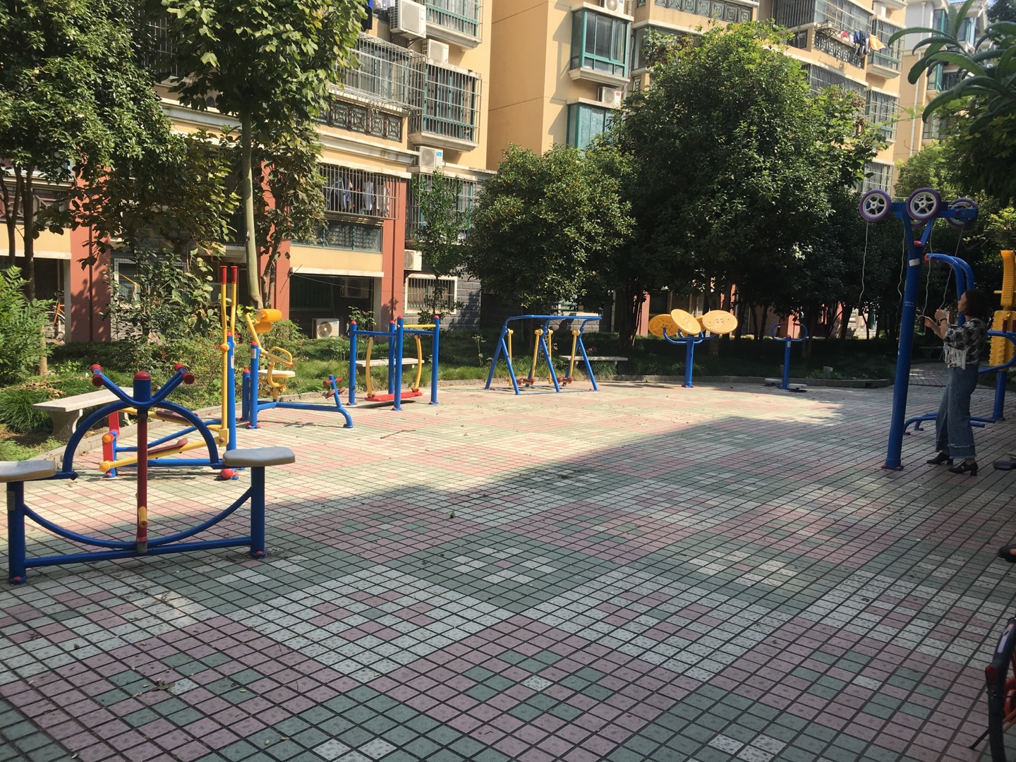 大名公寓健身点