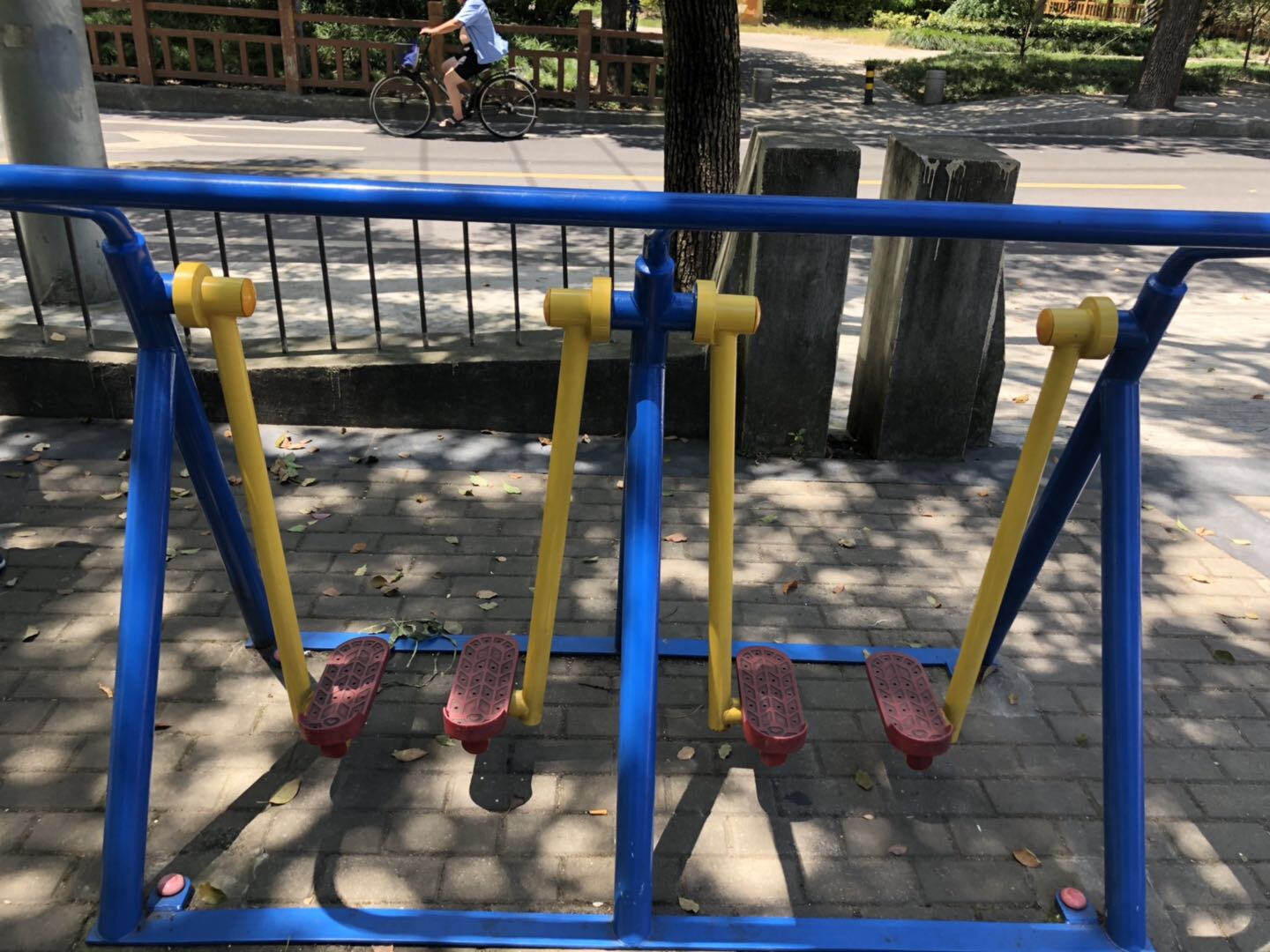 双人漫步器
