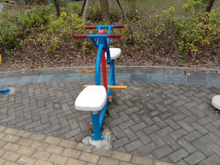 下肢锻炼器