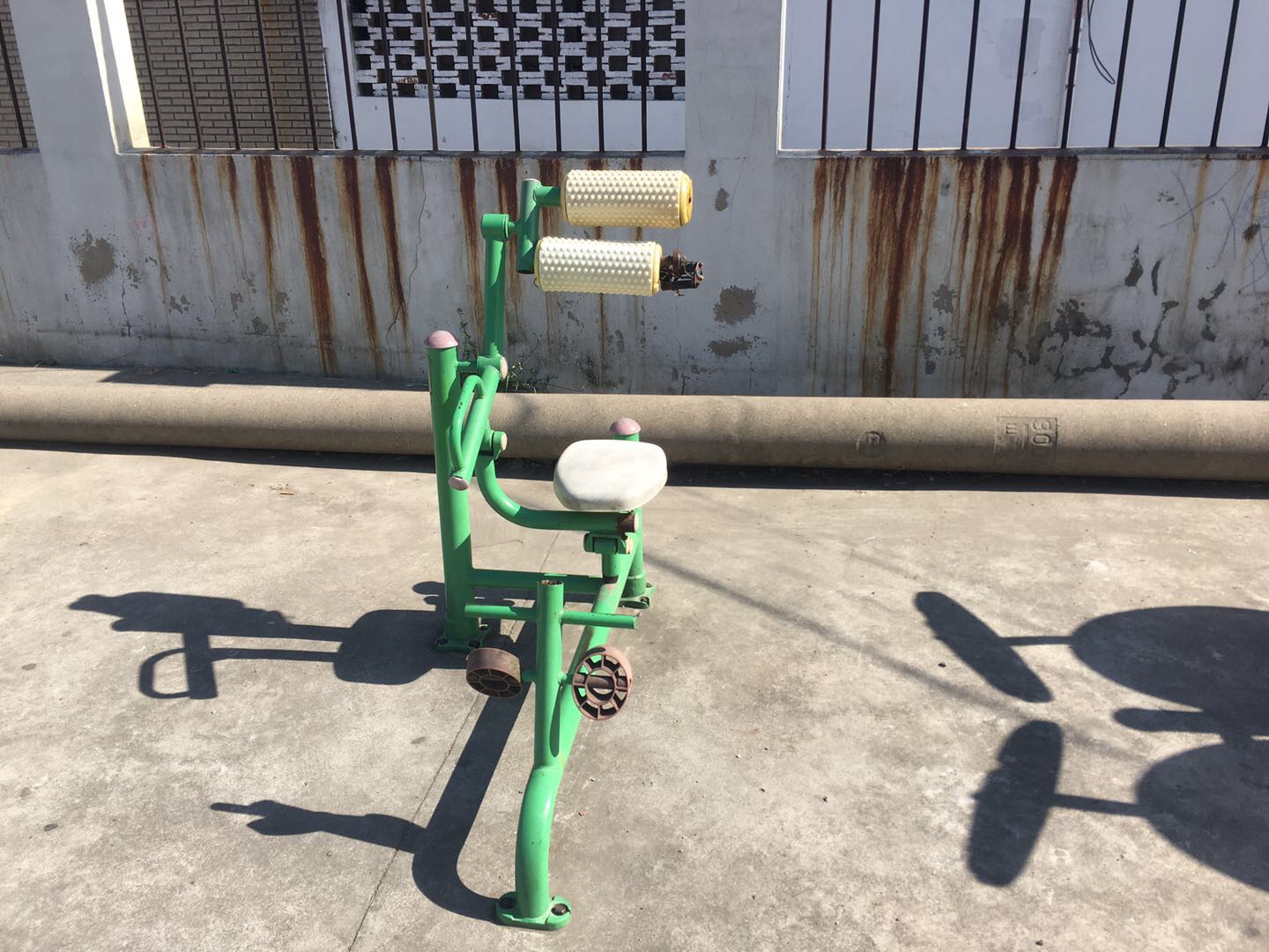 自重腹背锻炼器