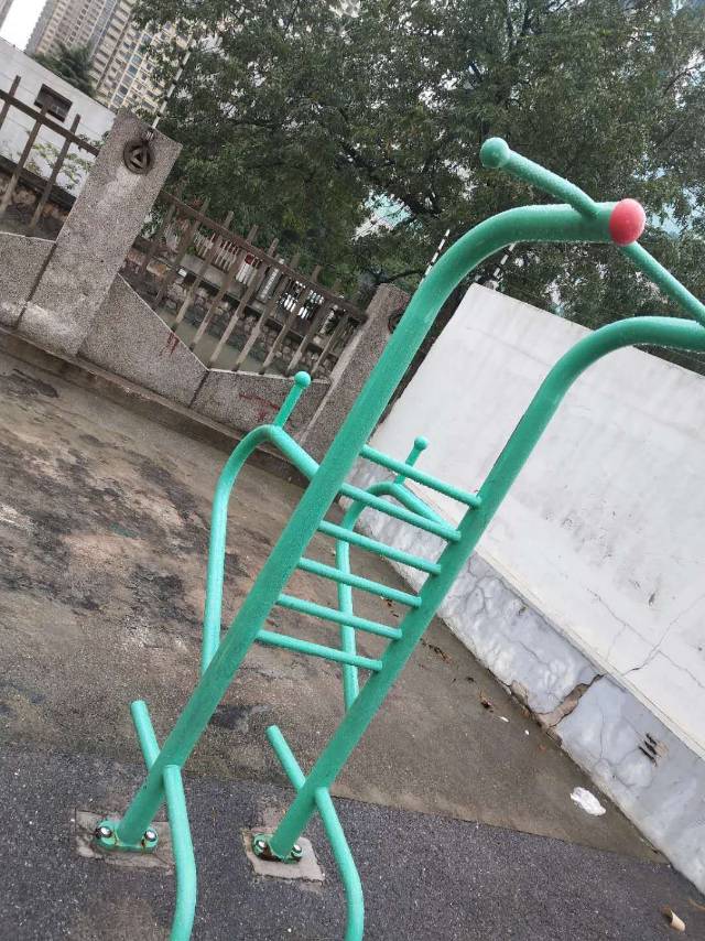 多功能锻炼器