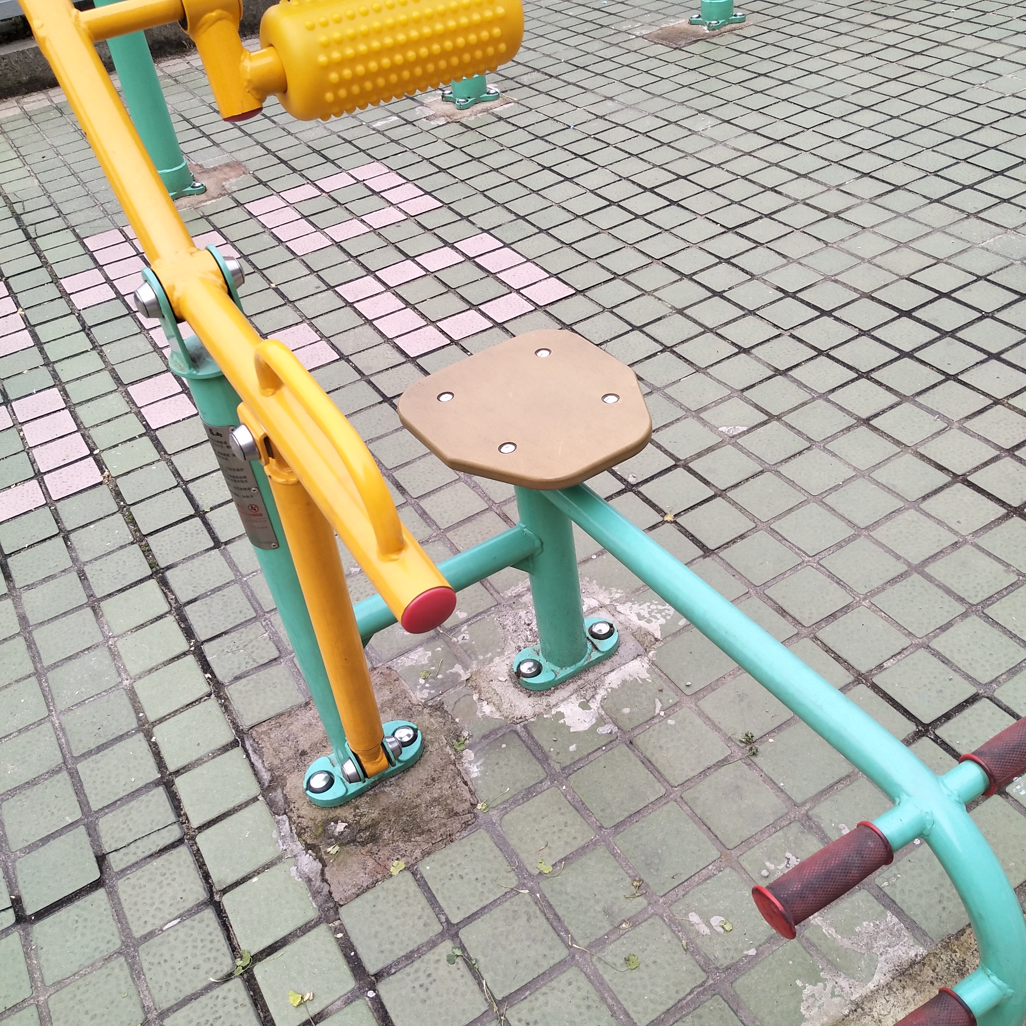 腹背锻炼器