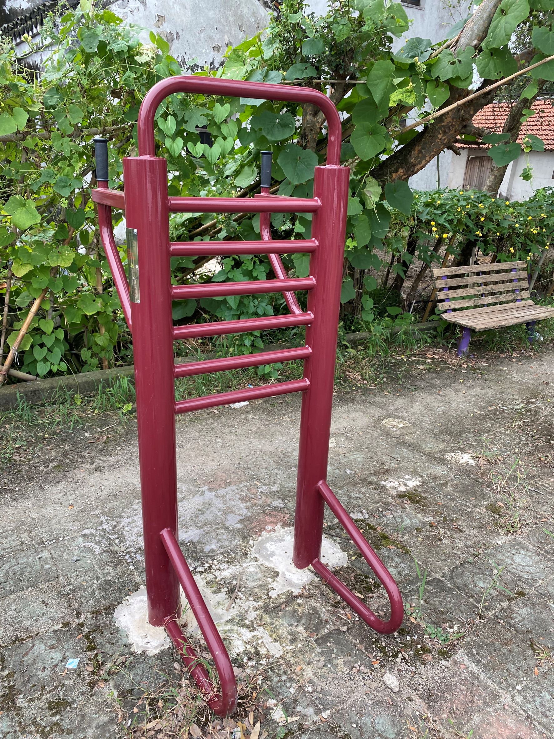 多功能训练器