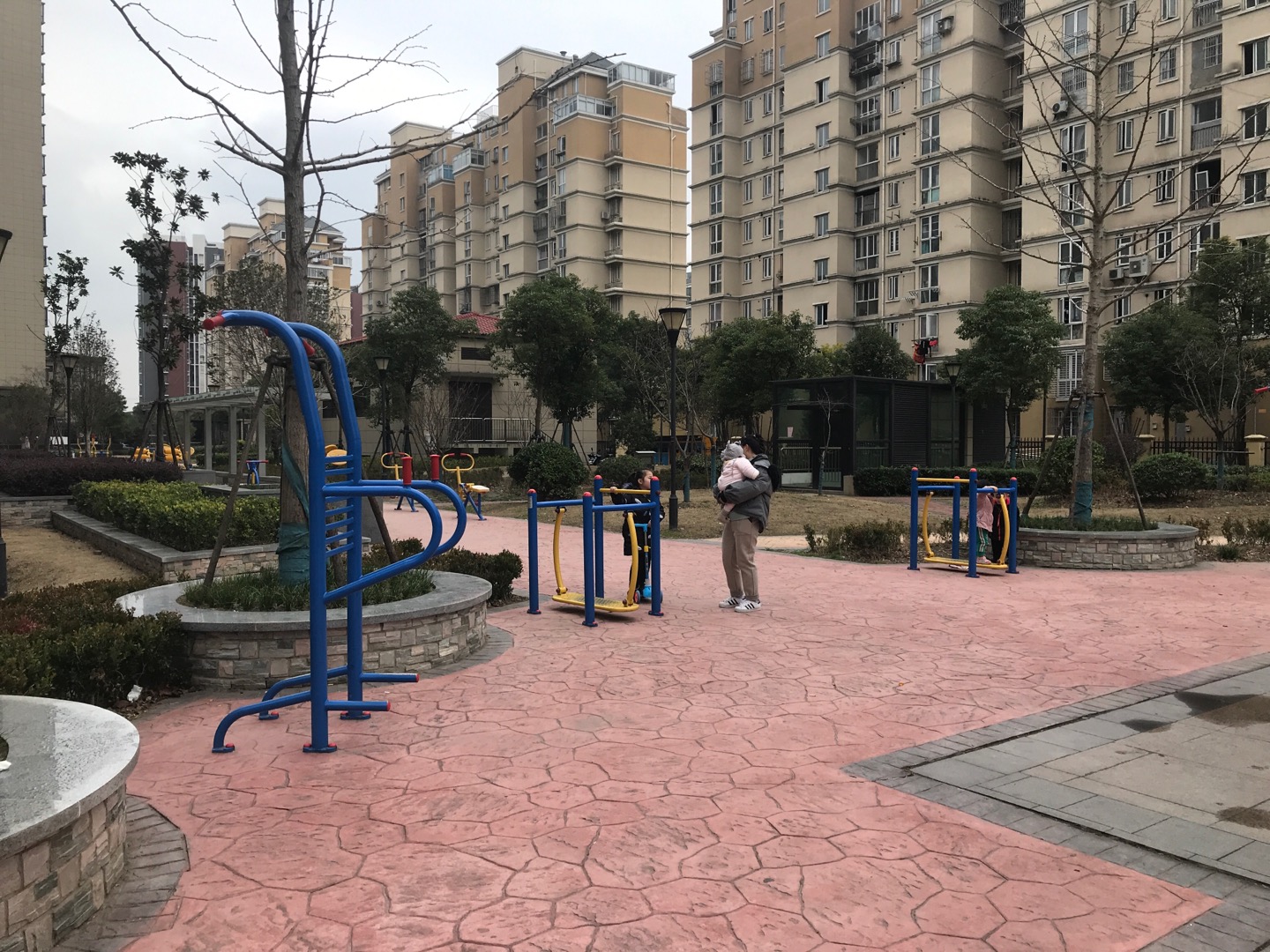 新桥镇明中苑益智健身点