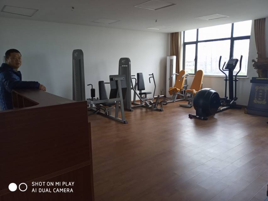 聚源桥村健身房