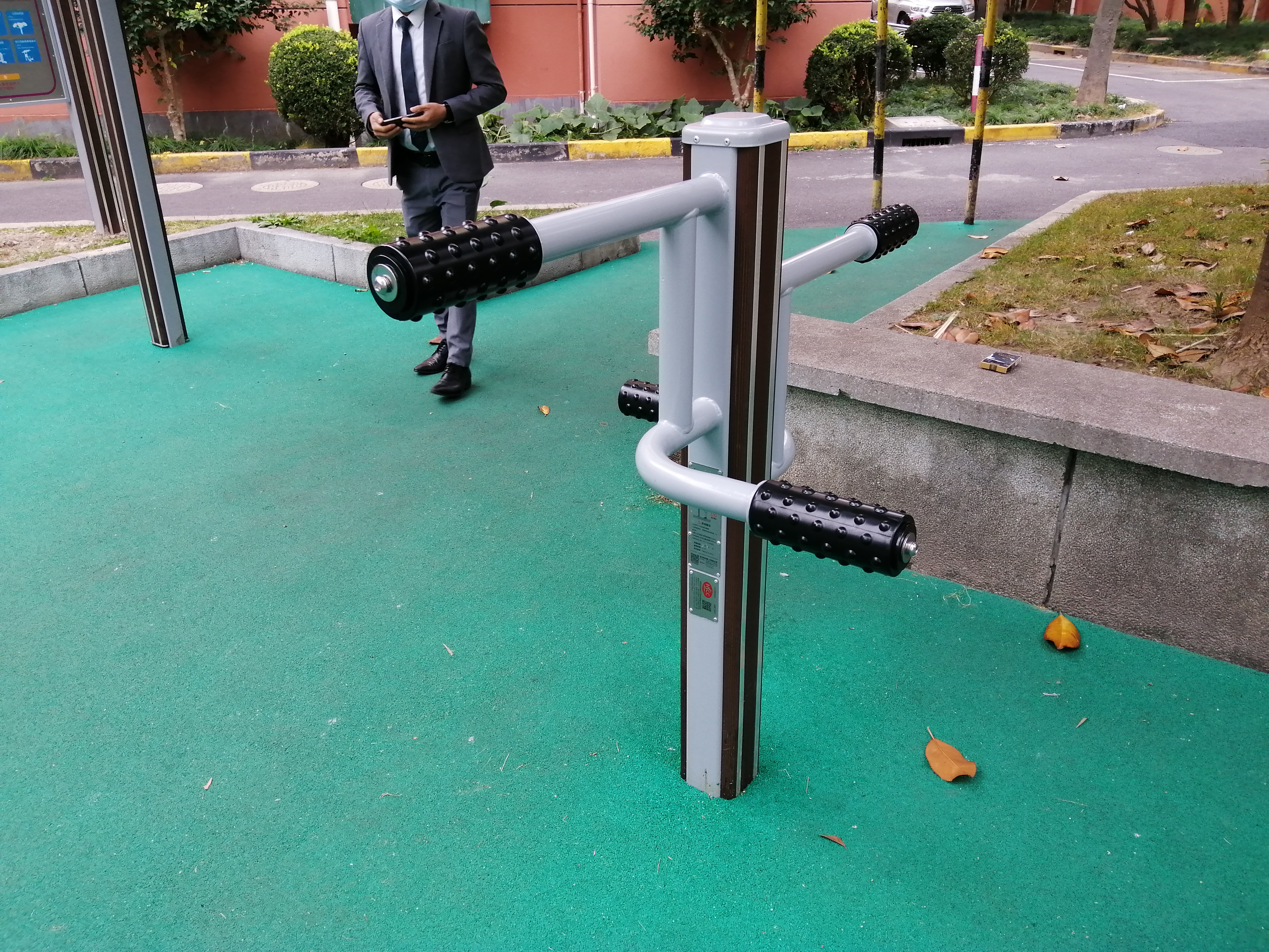 四联压腿按摩器