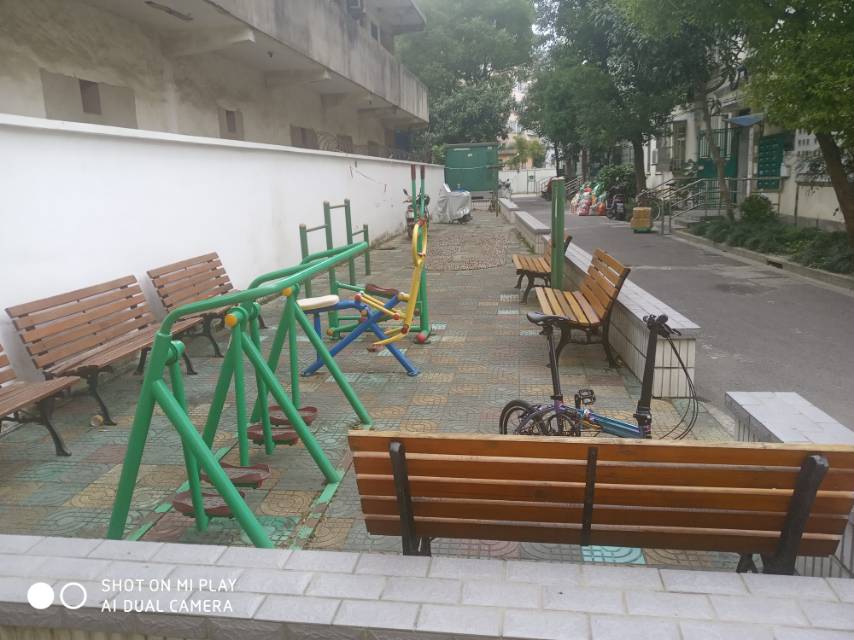 西街健身点1