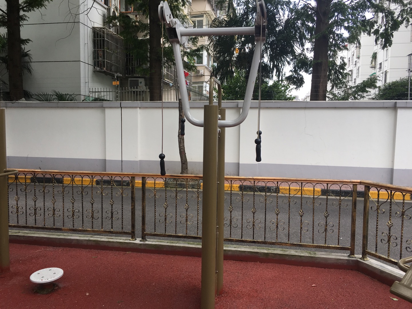 双立柱牵引器