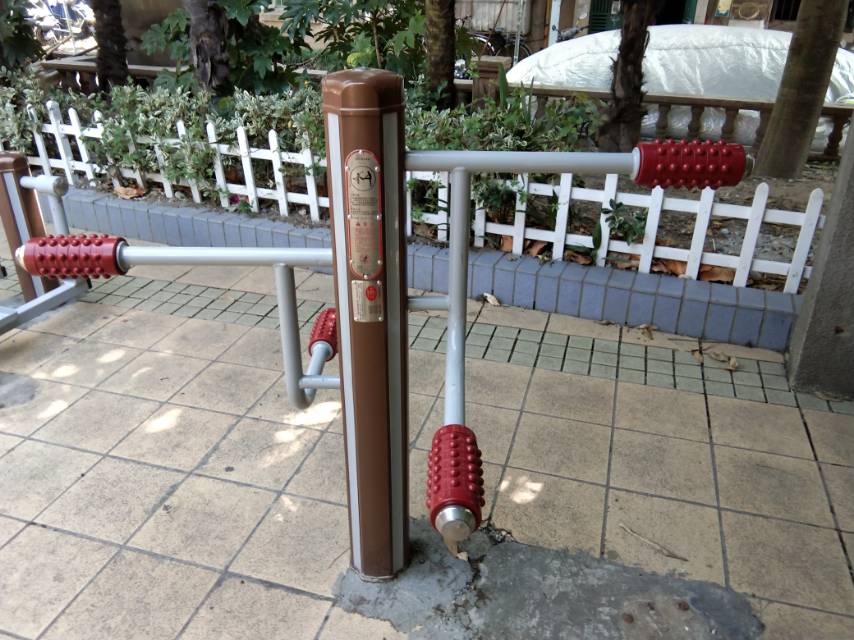 四级压腿按摩器