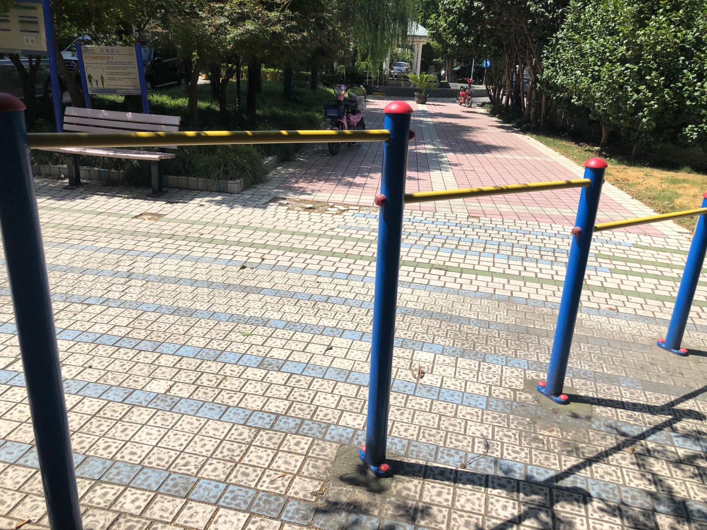 压腿杠