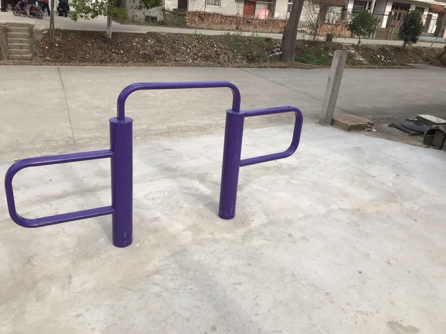 弹振压腿器