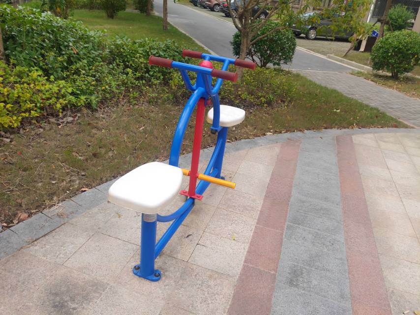 下肢锻炼器