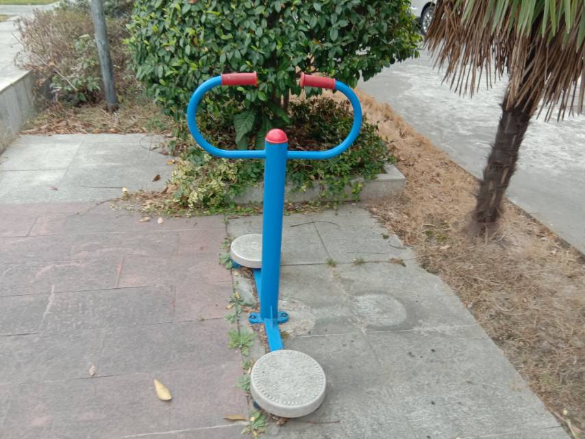 扭腰器