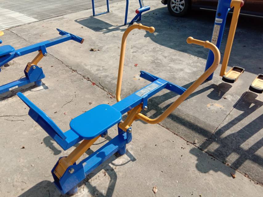 划船器