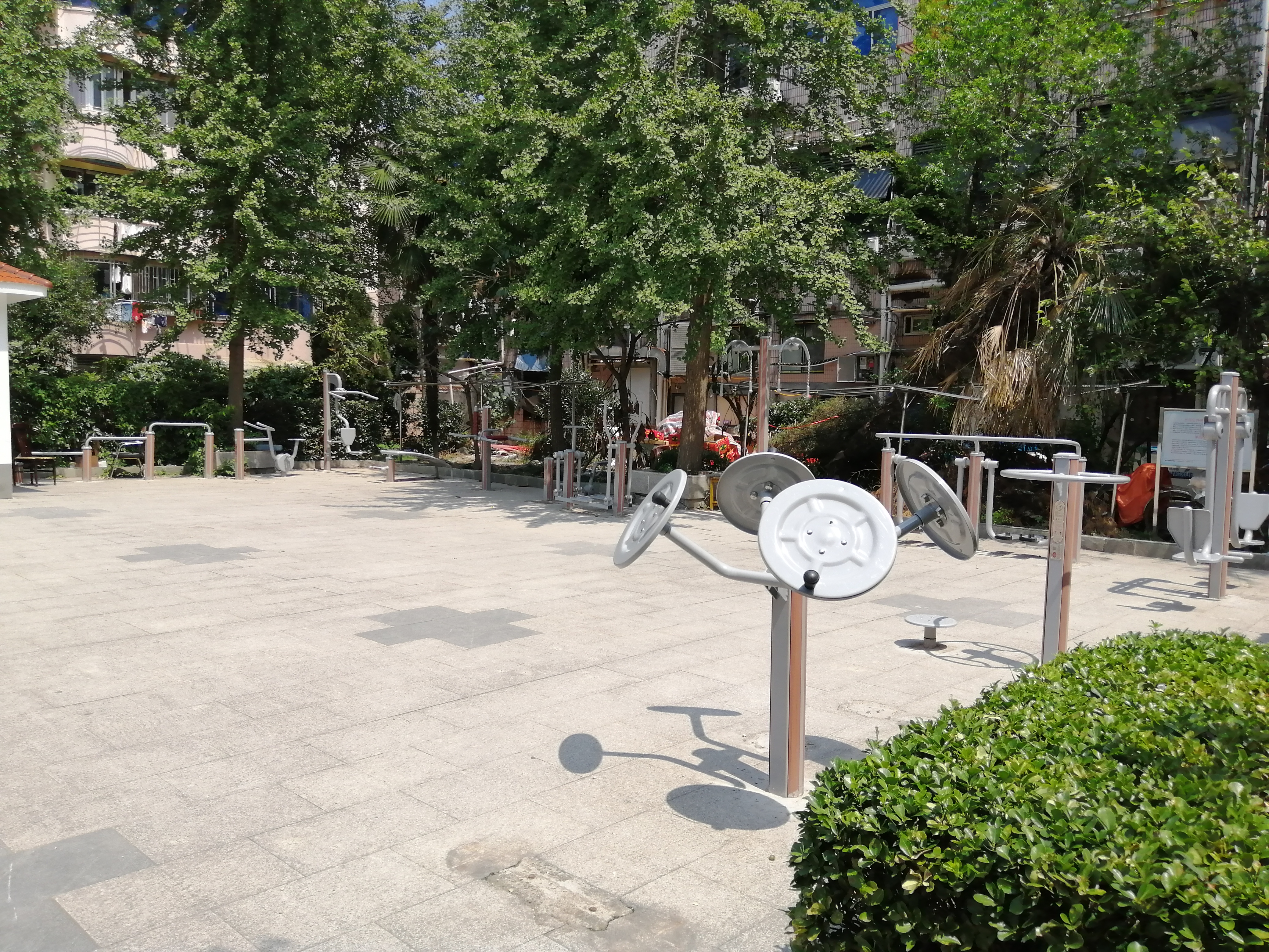 凌九居委健身点2