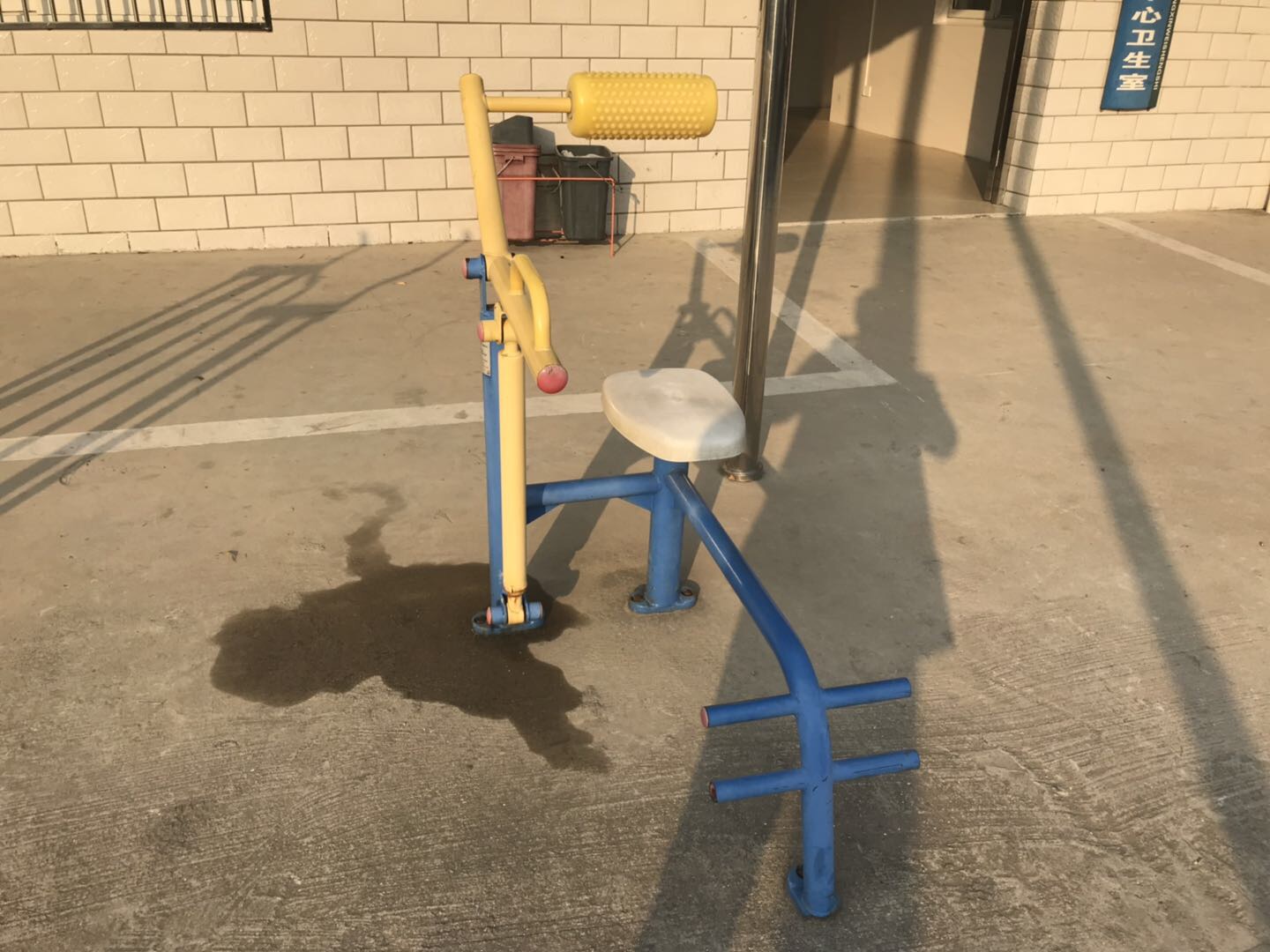 腹背锻炼器