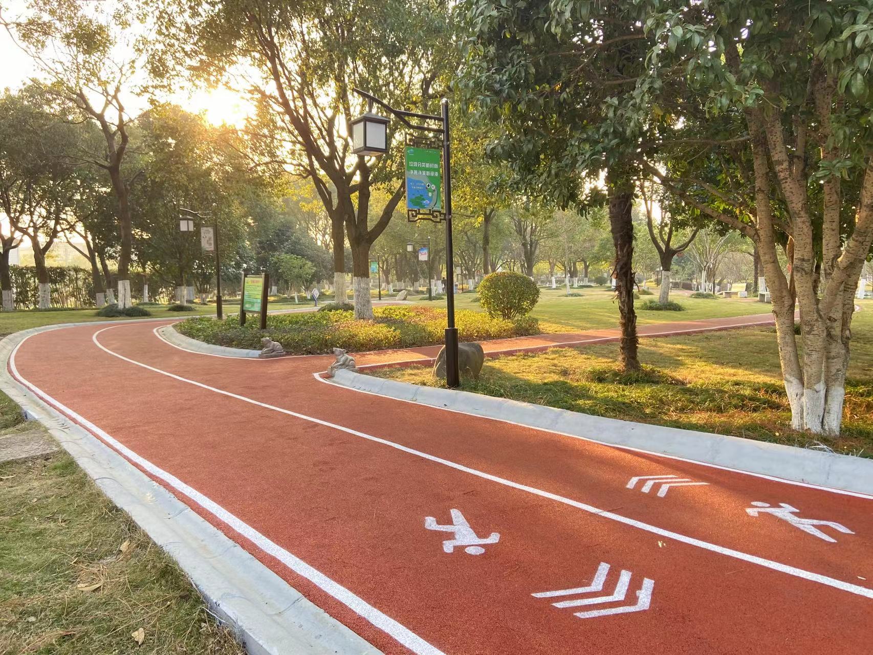 泖港休闲广场百姓健身步道