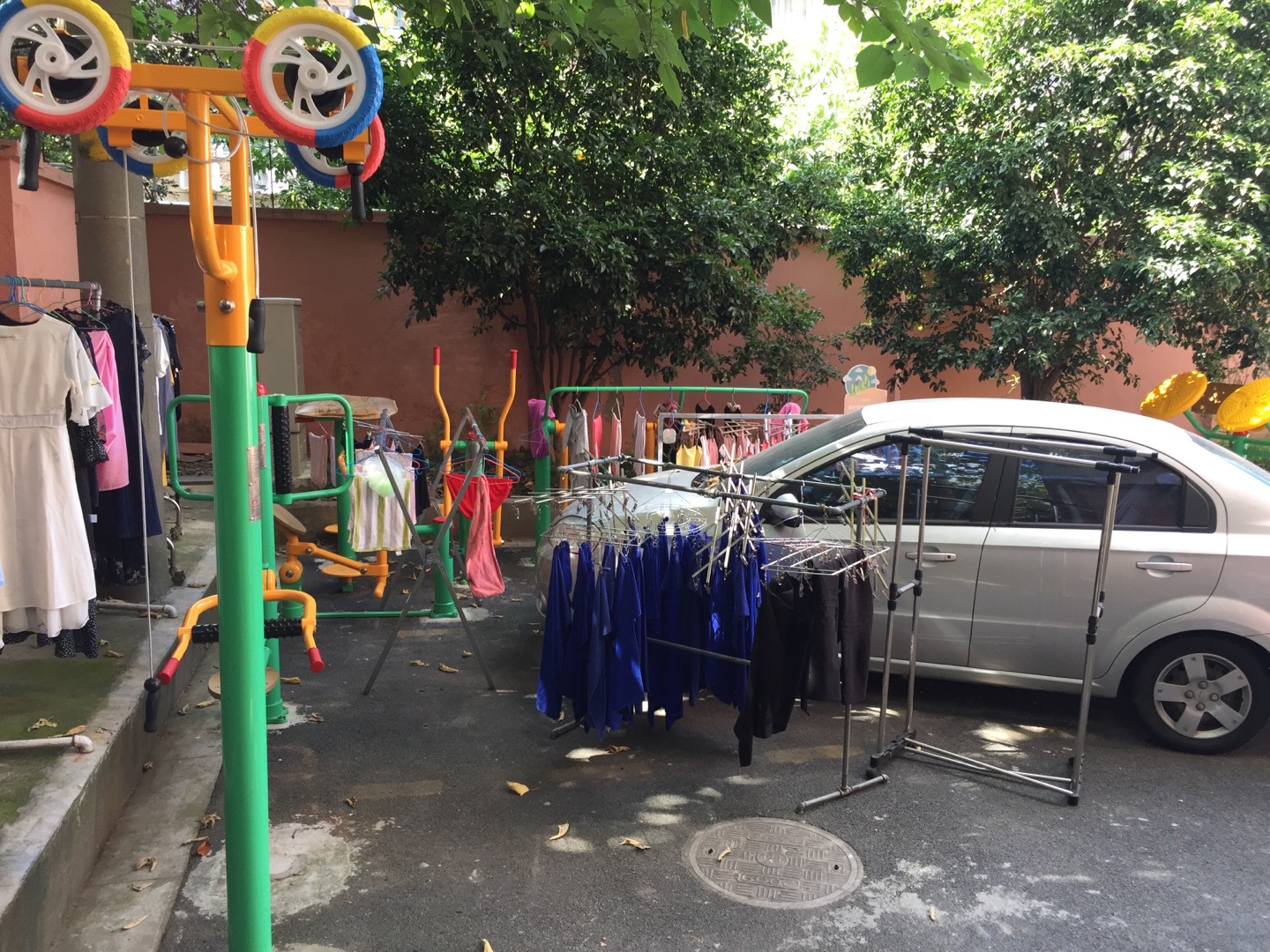 河南居委虹梅路2309弄小区健身点