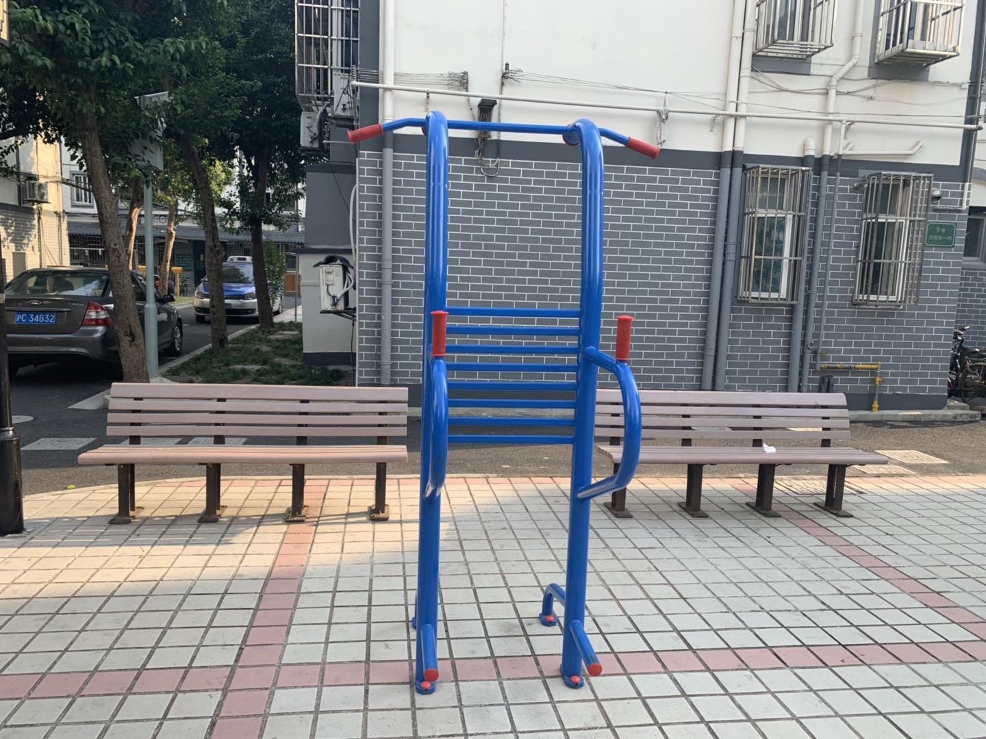 多功能训练器