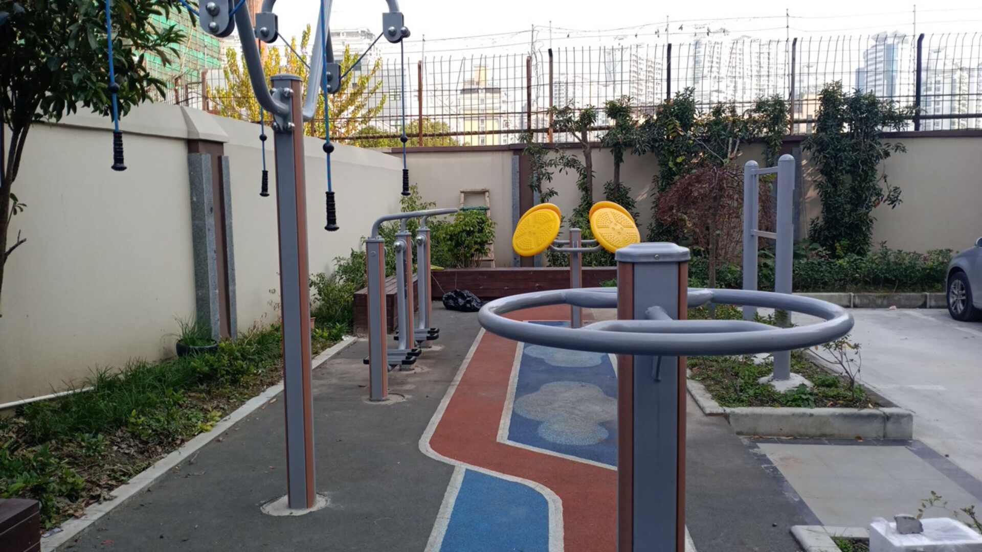 曹杨路236弄健身点