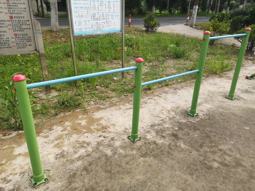 搁腿杠