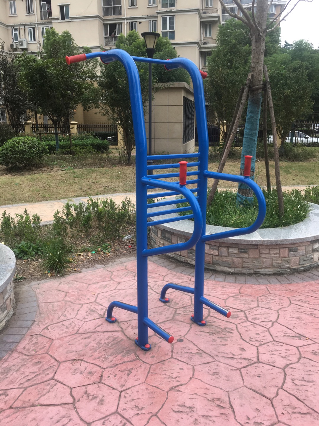 多功能训练器