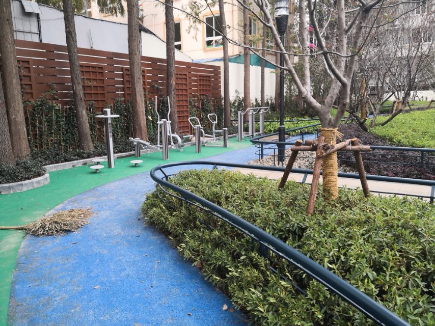 静安区大宁路街道大二居委健身点（大宁路181弄）
