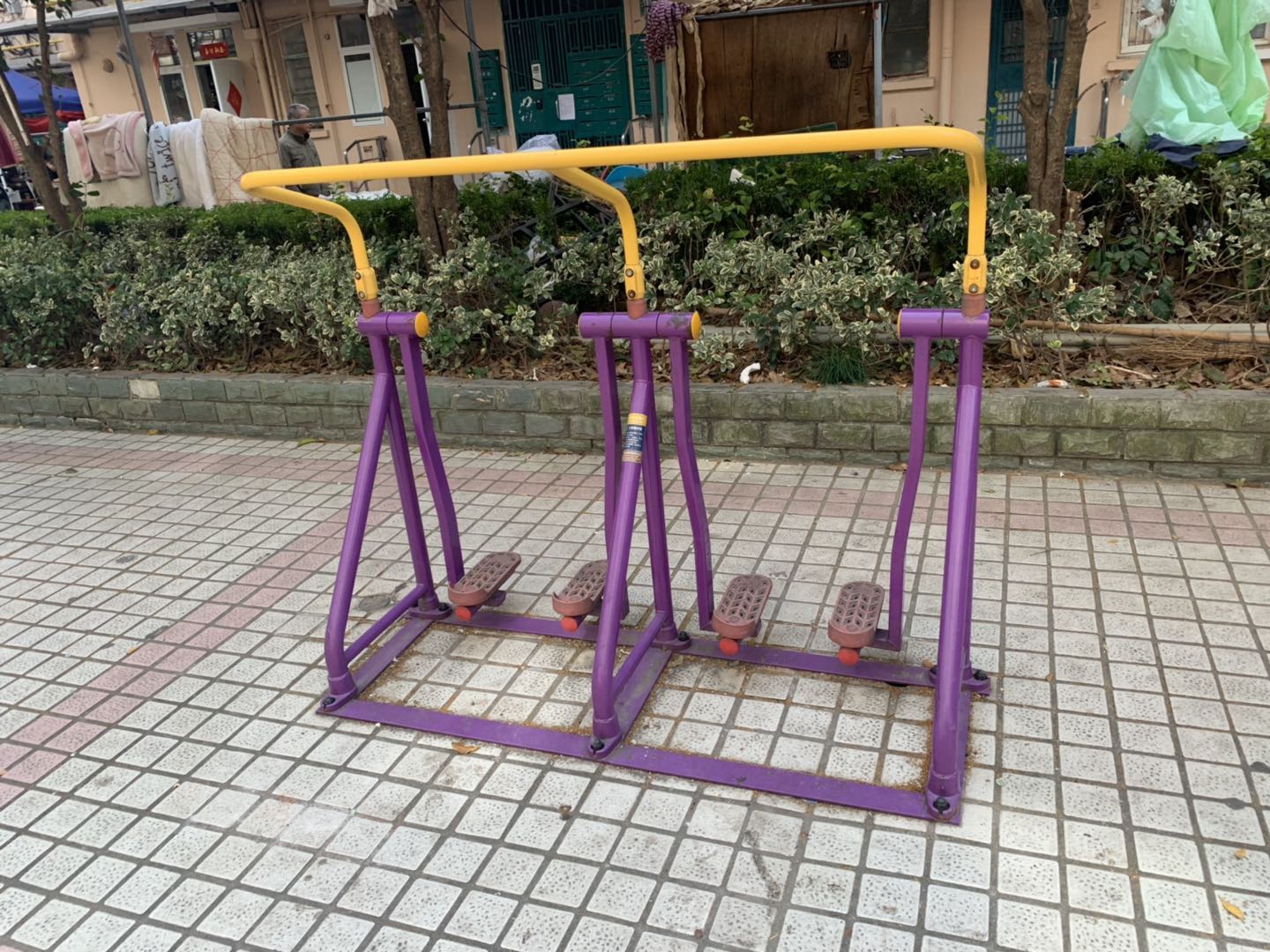 综合训练器