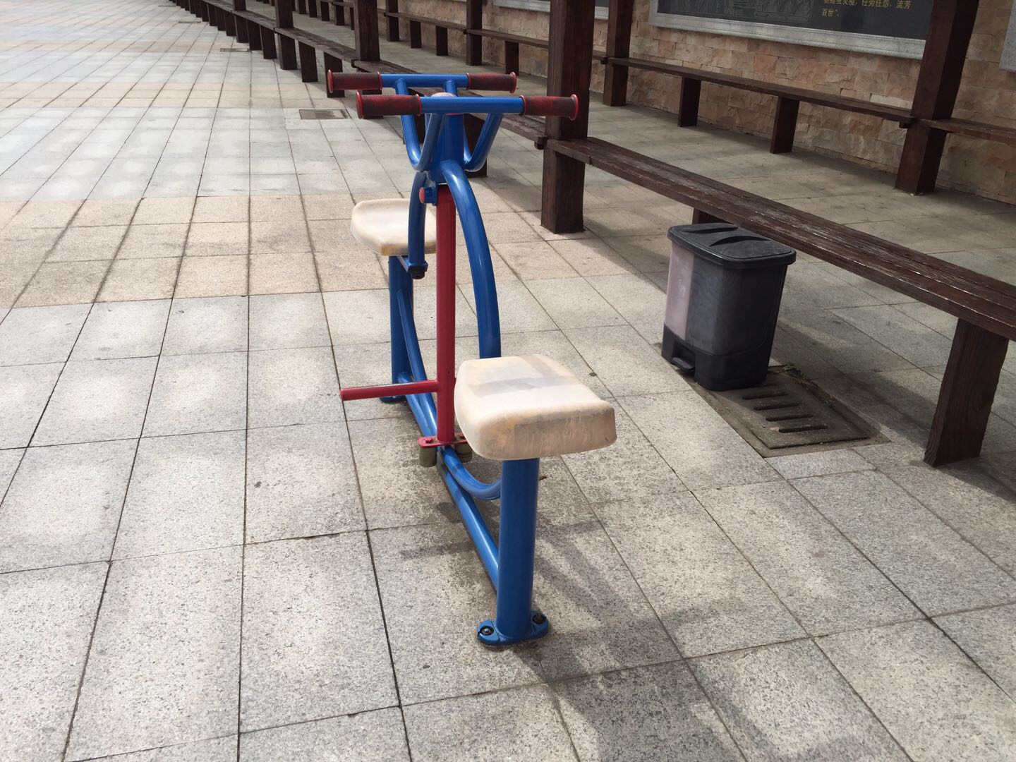 下肢锻炼器
