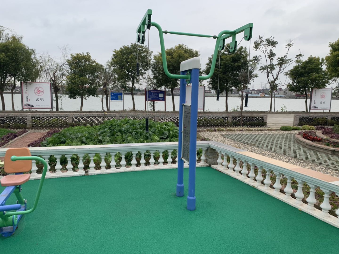双立柱牵引器