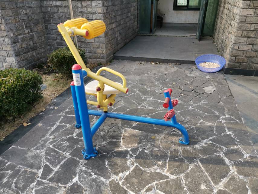 自重腰背锻炼器