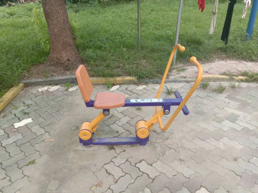 划船器