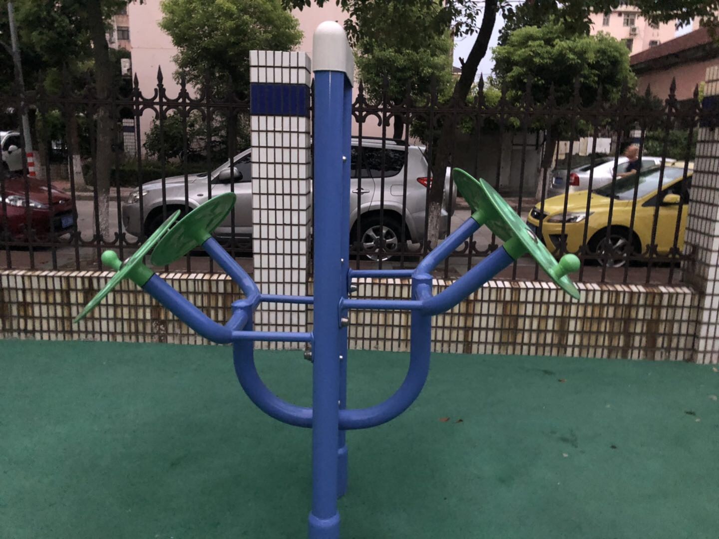 双立柱太极揉推器